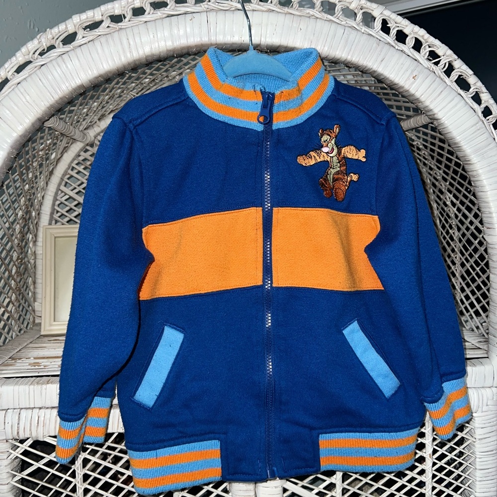 Y2K vintage tigger zip up